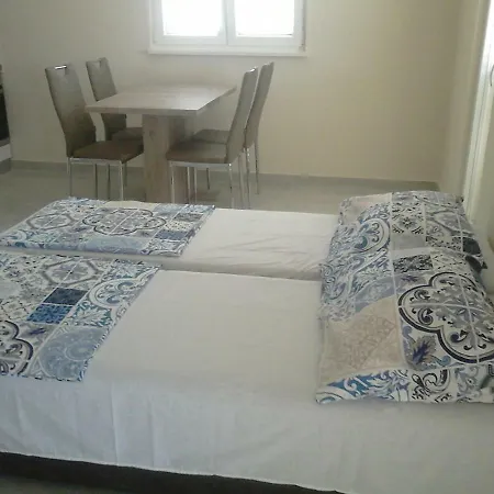Juliet Apartment *